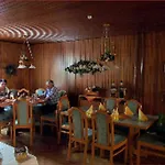 Hotel Zur Edlen Krone *