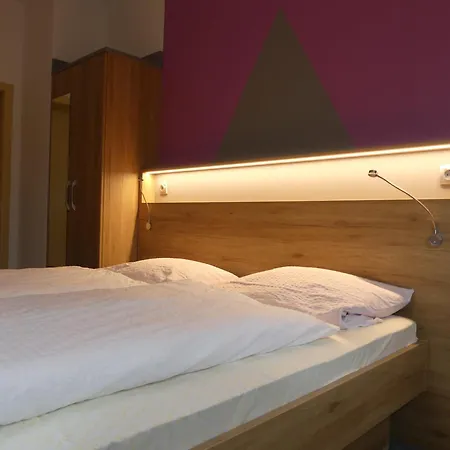 Hotell Zur Edlen Krone *