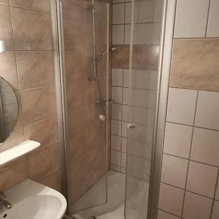 Zur Edlen Krone Hotell Neuhausen (Saxony)