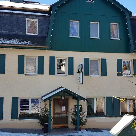 Zur Edlen Krone Hotell
