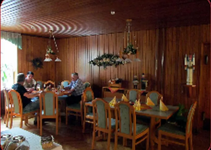 Hotel Zur Edlen Krone *