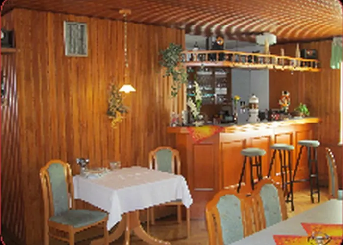 Hotel Zur Edlen Krone Neuhausen (Saxony)